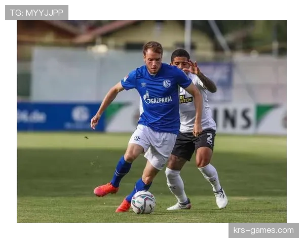 奥格斯堡防线固若金汤，连续零封对手状态回暖引瞩目